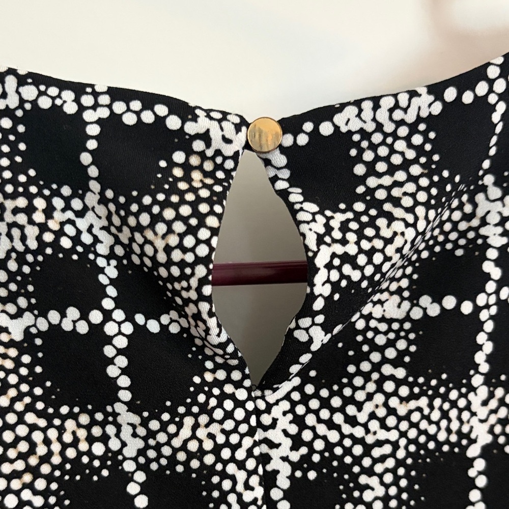 Calvin Klein Black and White Patterned Blouse - Picture 5 of 6